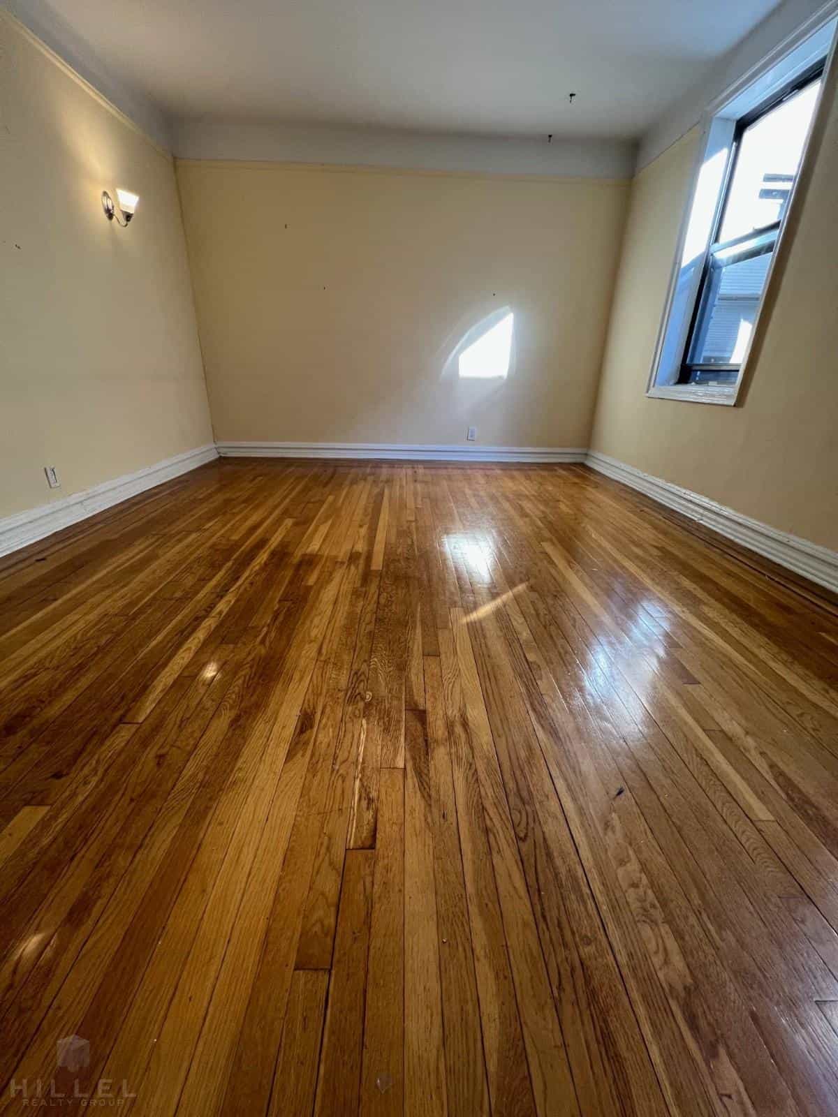 25-10 30 Road #D4, Queens, NY 11102 5