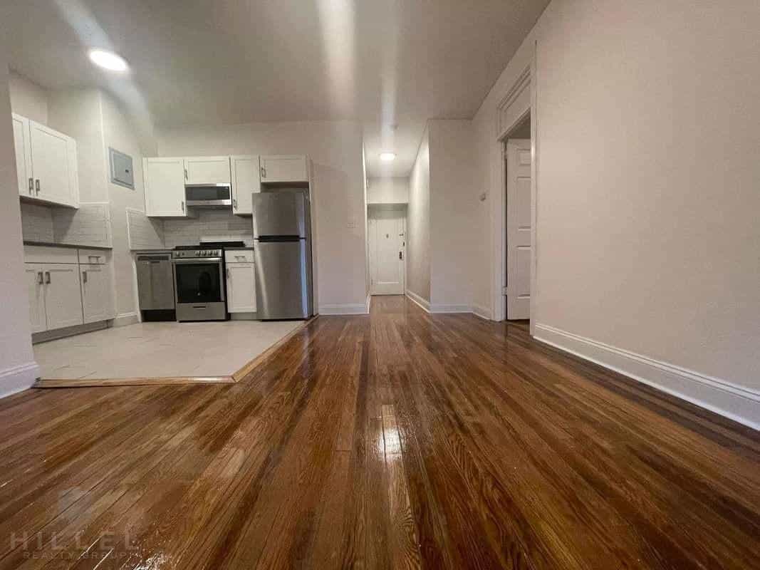 25-21 31 Avenue #D14, Queens, NY 11102 4