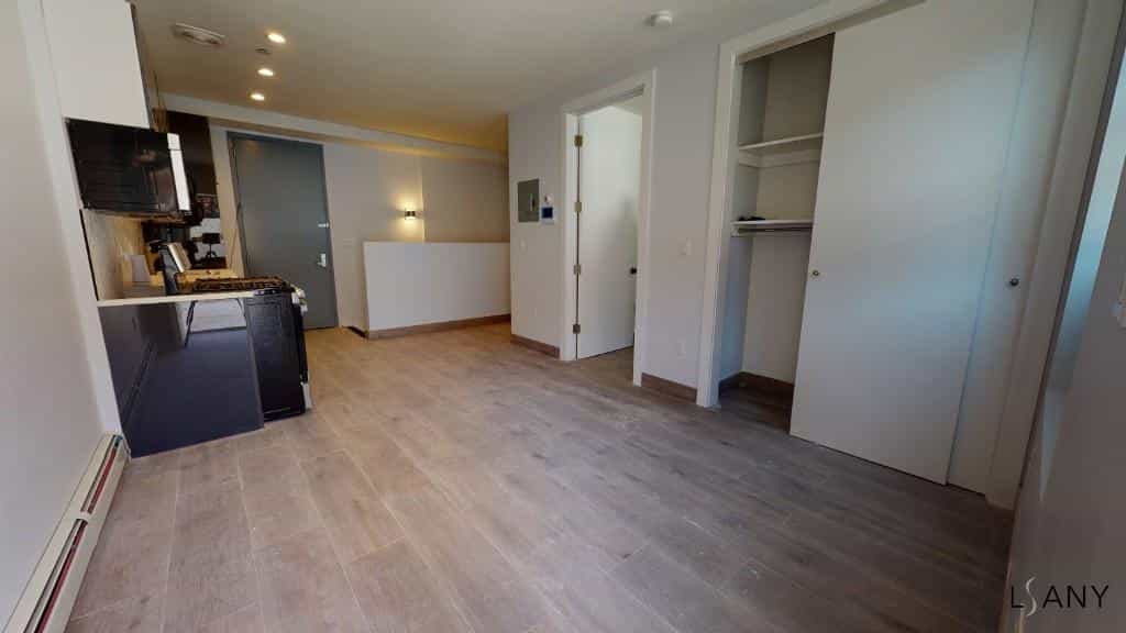2110 Hughes Avenue #1B, Bronx, NY 10457 4