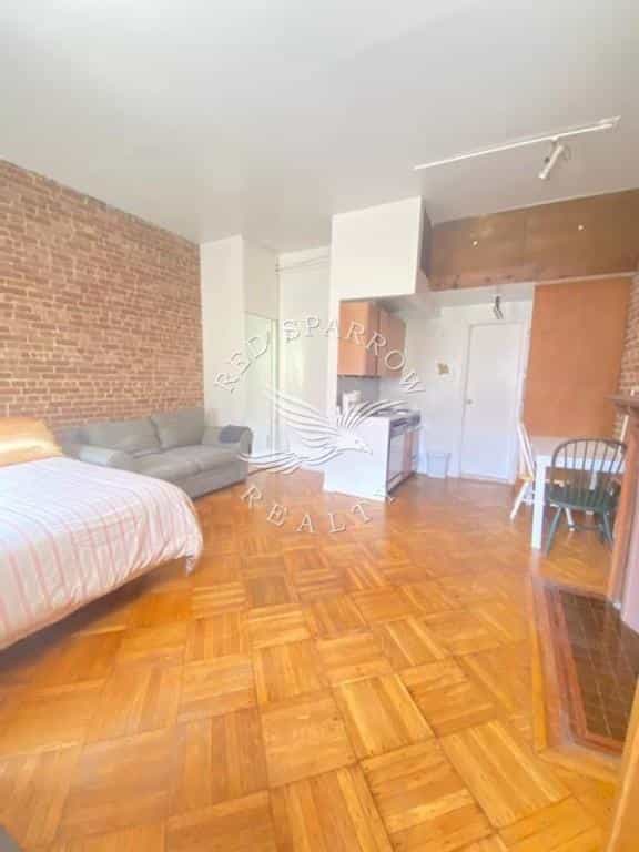 67 West 83 Street #3F, Manhattan, NY 10024 4