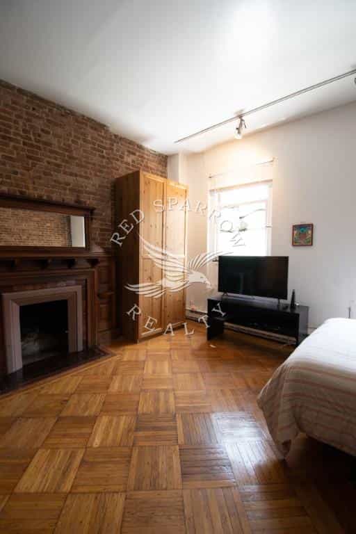67 West 83 Street #3F, Manhattan, NY 10024 5