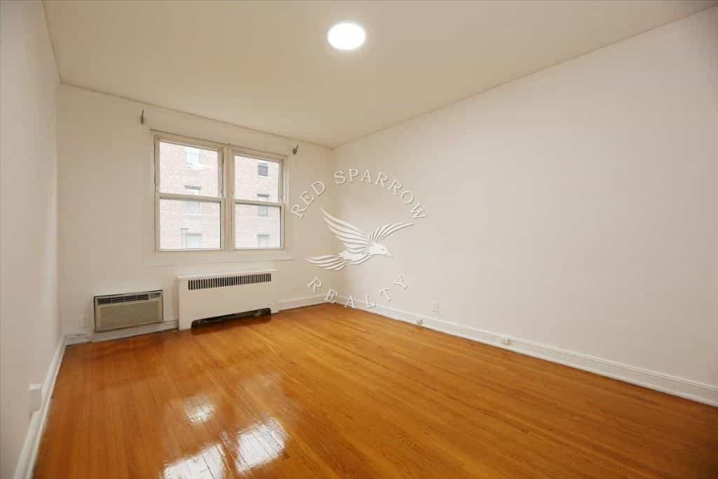 64-11 102 Street #3, Queens, NY 11374 4