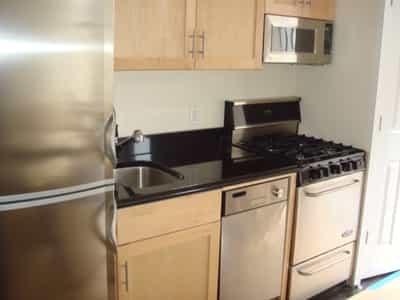 418 East 13 Street #2F, Manhattan, NY 10009 3