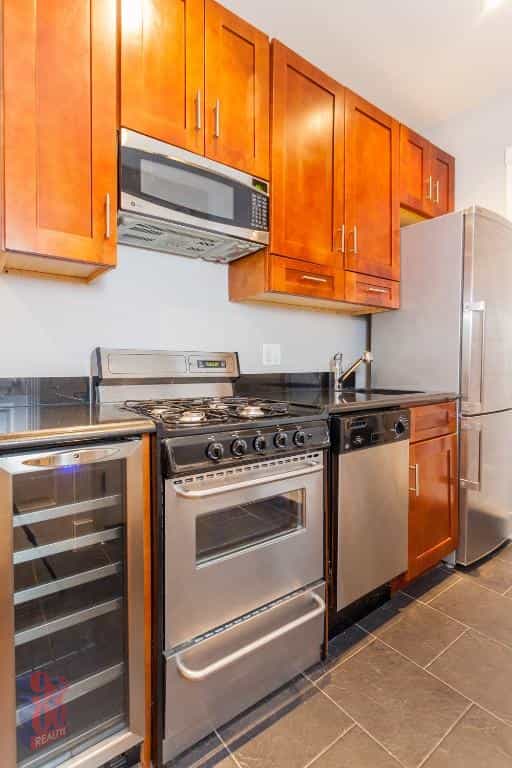 380 East 10 Street #3B, Manhattan, NY 10009 5