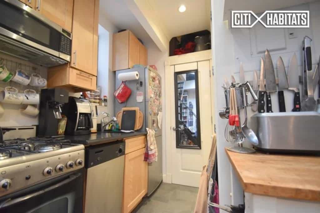 697 10 Avenue #54, Manhattan, NY 10036 5