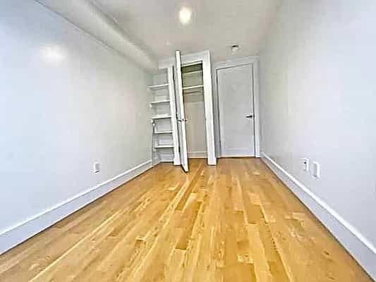 296 Powers Street #3L, Brooklyn, NY 11211 3