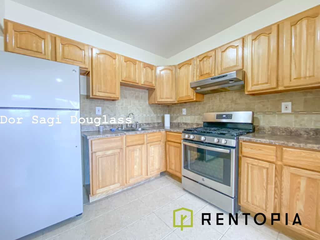 19 Granite Street #3, Brooklyn, NY 11207 4