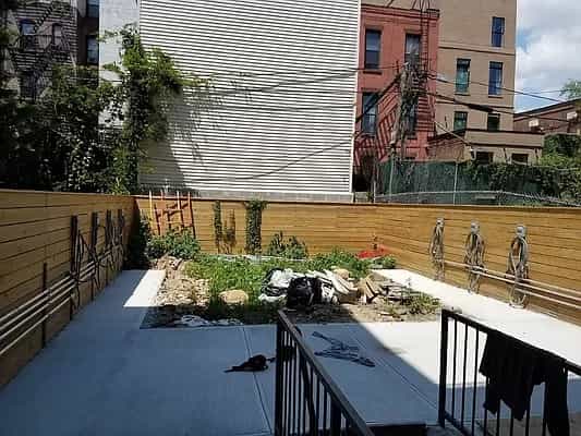 237 Montrose Avenue #2B, Brooklyn, NY 11206 5