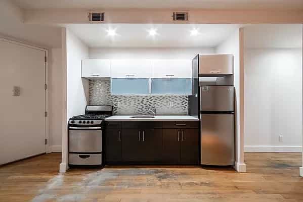 30 Claver Place #2R, Brooklyn, NY 11238 2