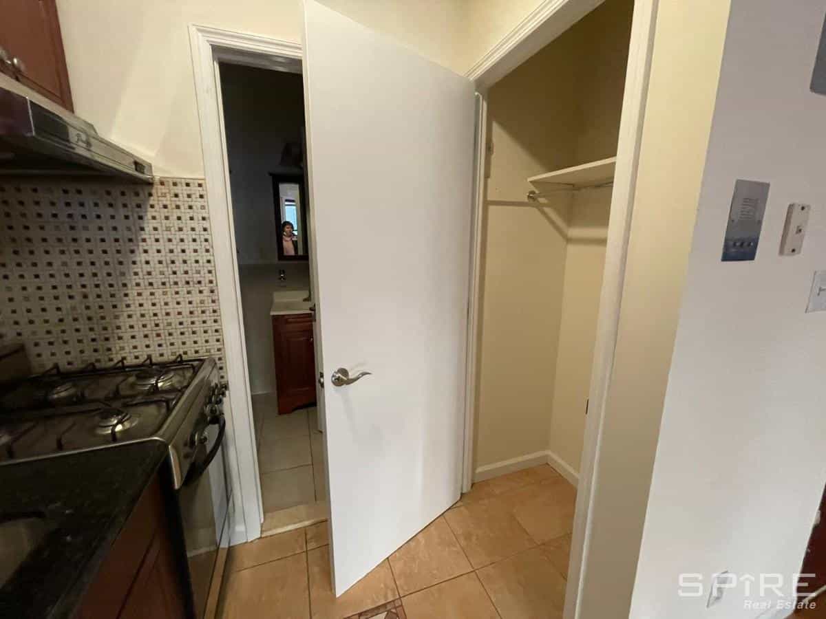 312 West 101 Street #5, Manhattan, NY 10025 4