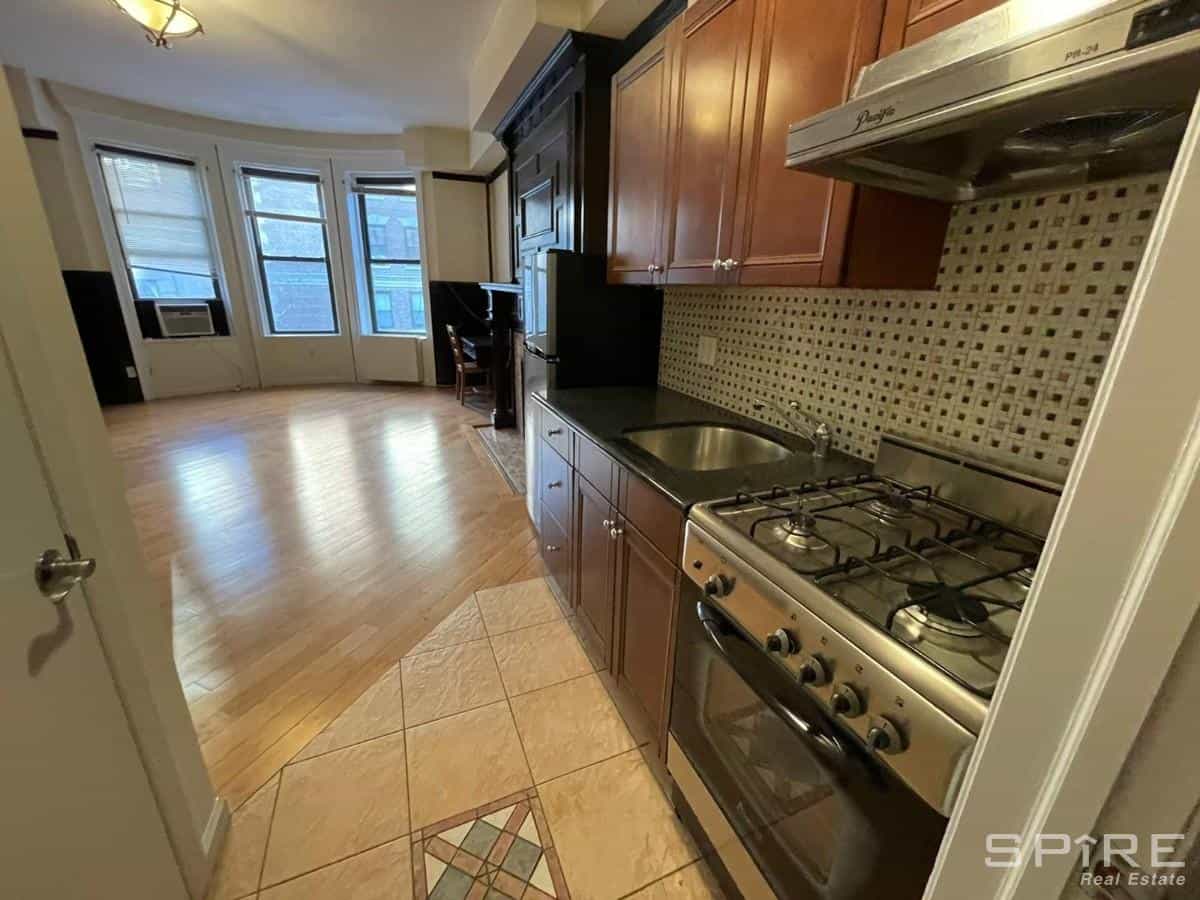 312 West 101 Street #5, Manhattan, NY 10025 5