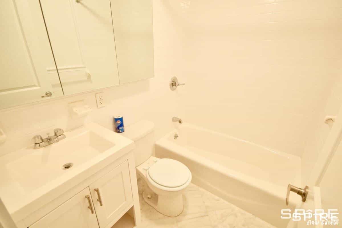 338 West 47 Street #2C, Manhattan, NY 10036 5