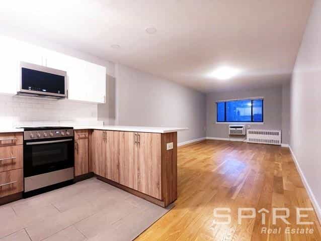 412 West 25 Street #5B, Manhattan, NY 10001 3