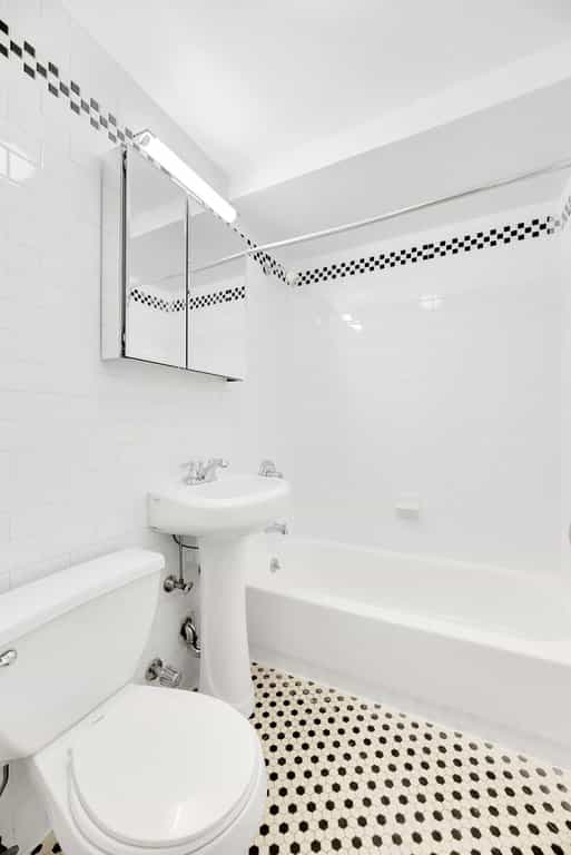 426 West 49 Street #4D, Manhattan, NY 10019 5