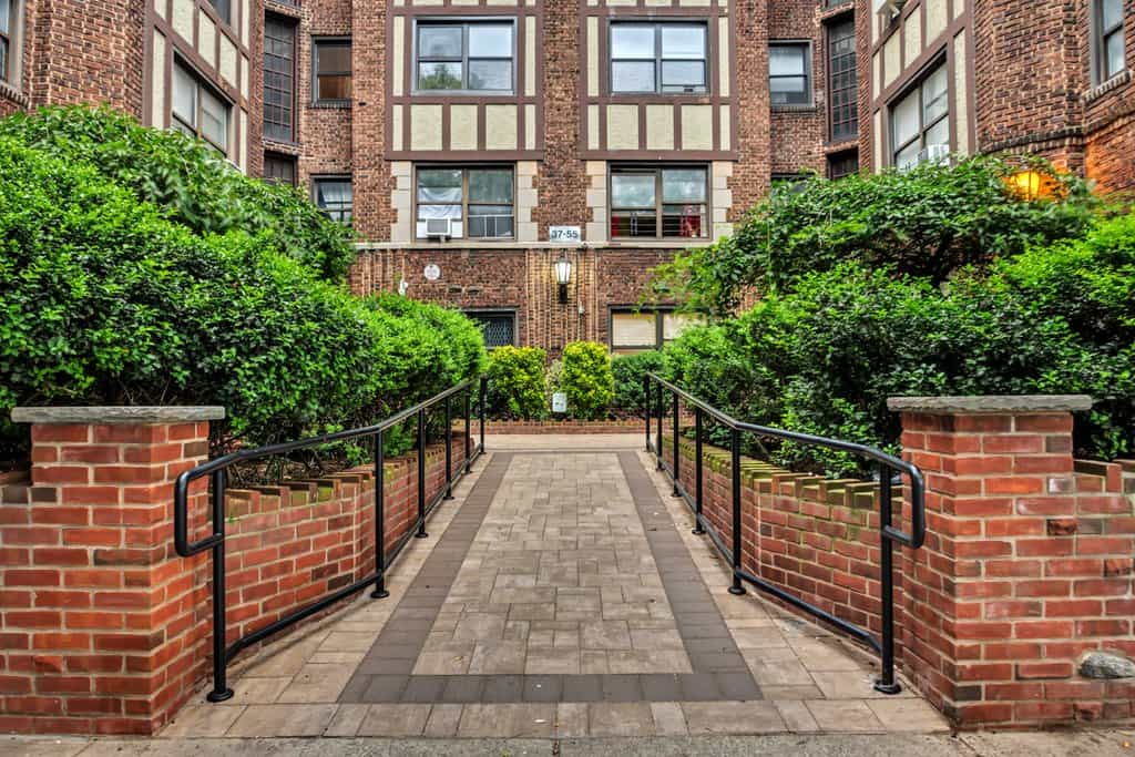 37-55 77 Street #6E, Queens, NY 11372 5