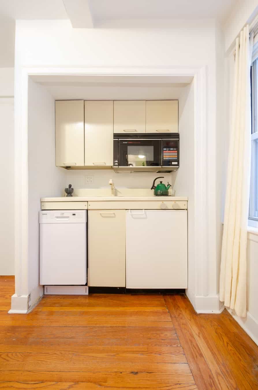 321 East 43 Street #410, Manhattan, NY 10017 3