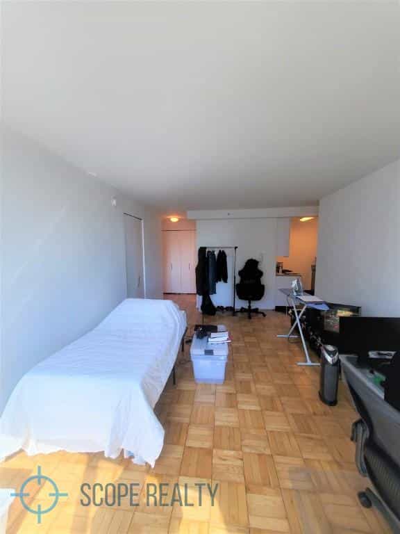 505W37 505 West 37 Street #2706, Manhattan, NY 10018 4