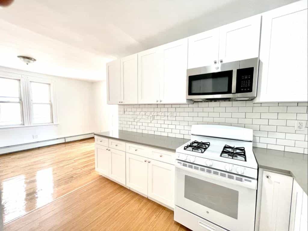 210 Sunnyside Avenue #3, Brooklyn, NY 11207 4