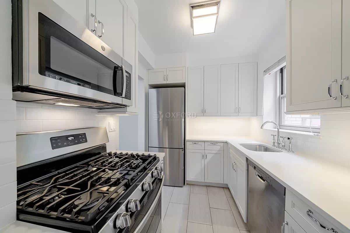 136 East 55 Street #5O, Manhattan, NY 10022 3