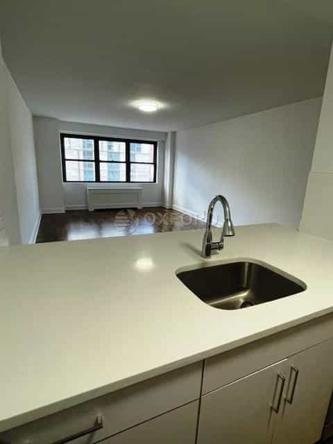 401 East 88 Street #12K, Manhattan, NY 10128 3