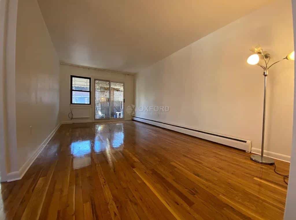 87-29 58 Avenue #2nd floor, Queens, NY 11373 4