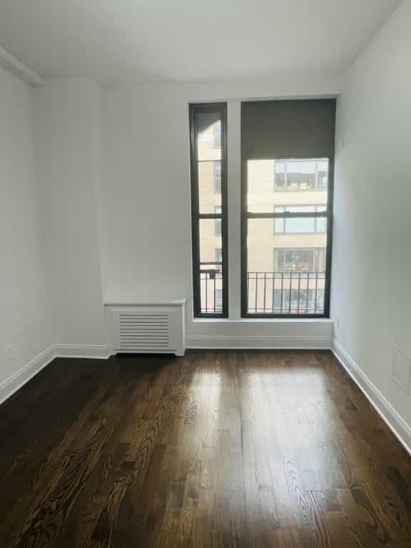 912 7 Avenue #12A, Manhattan, NY 10019 5