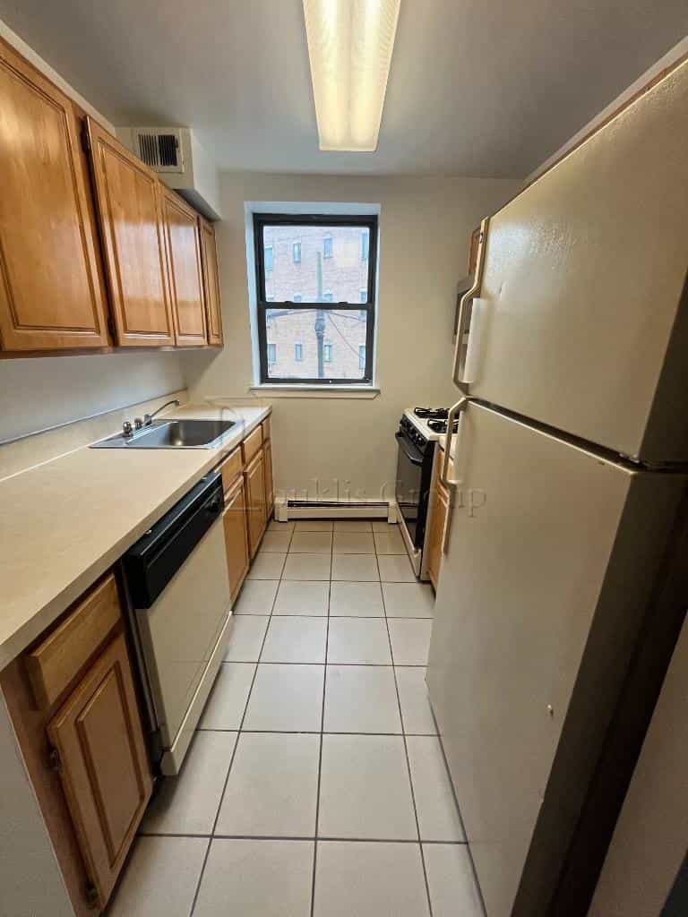 32-8 Union Street #4A, Queens, NY 11354 3