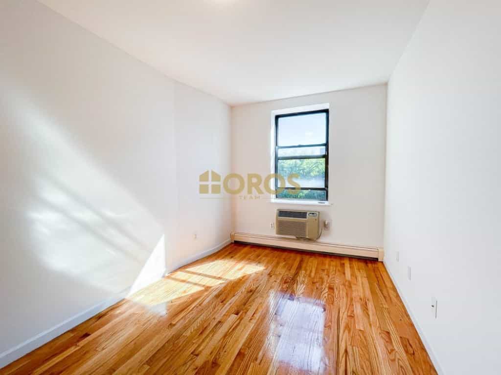 539 East 6 Street #PHD, Manhattan, NY 10009 3