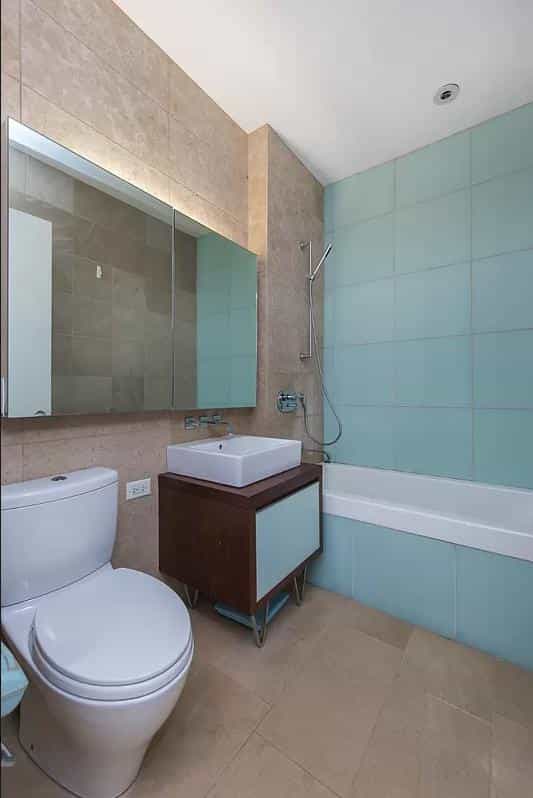 756 8 Avenue #302, Manhattan, NY 10036 3