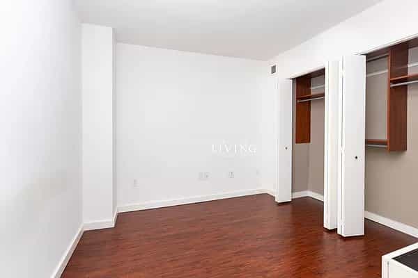 Renaissance 100 John Street #1815, Manhattan, NY 10038 4