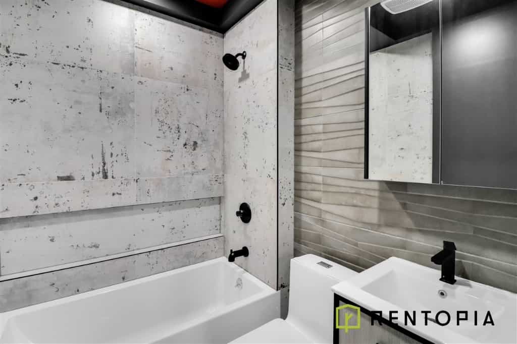 540 Driggs Avenue #3B, Brooklyn, NY 11211 4