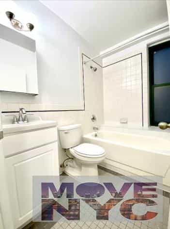 519 East 78 Street #4G, Manhattan, NY 10075 2