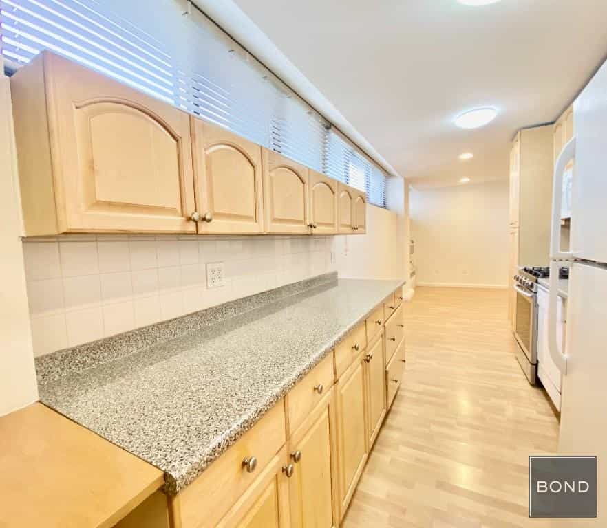 33-66 21 Street #1L, Queens, NY 11106 3