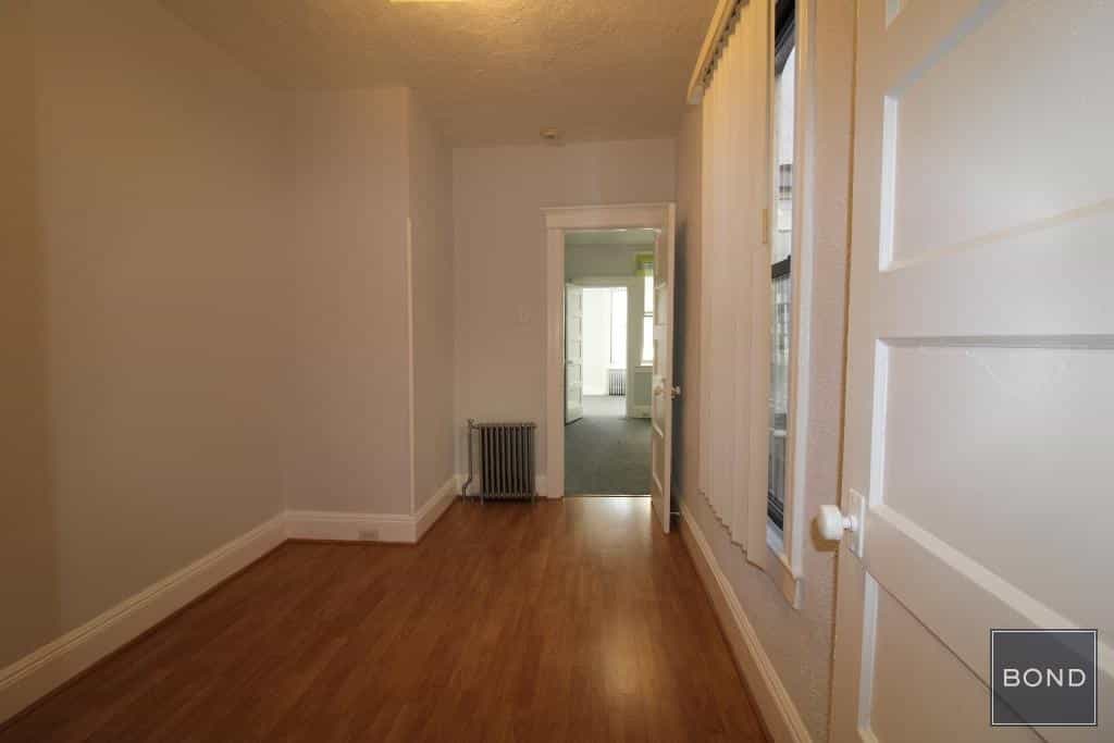 611 Fairview Avenue #3L, Queens, NY 11385 2