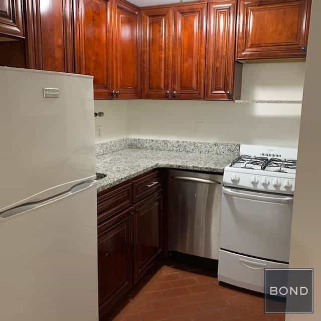 20 East 22 Street #LOB, Manhattan, NY 10010 2