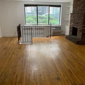 20 East 22 Street #LOB, Manhattan, NY 10010 3