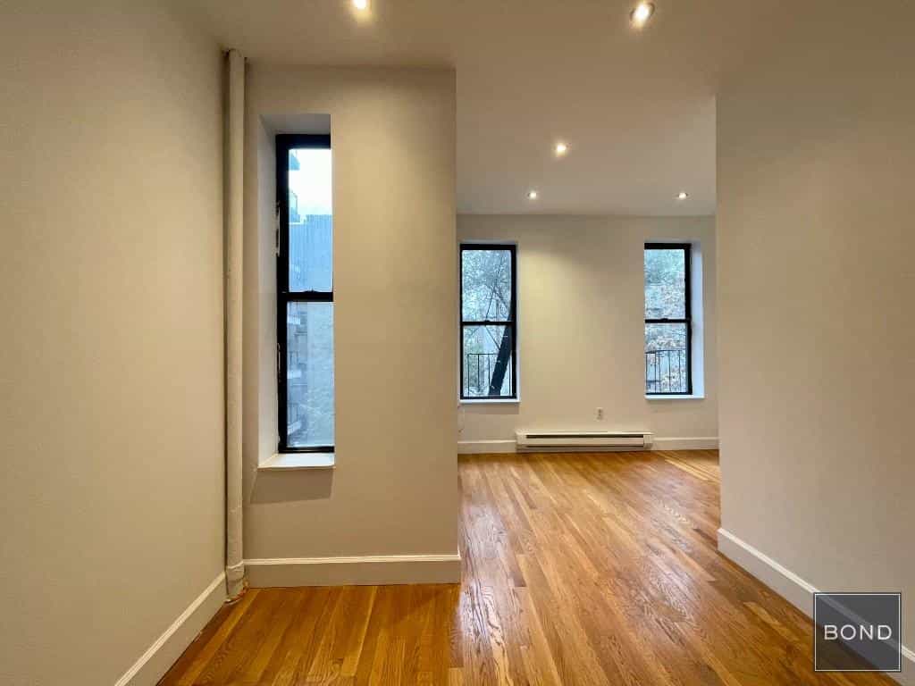 302 West 114 Street #4B, Manhattan, NY 10026 3