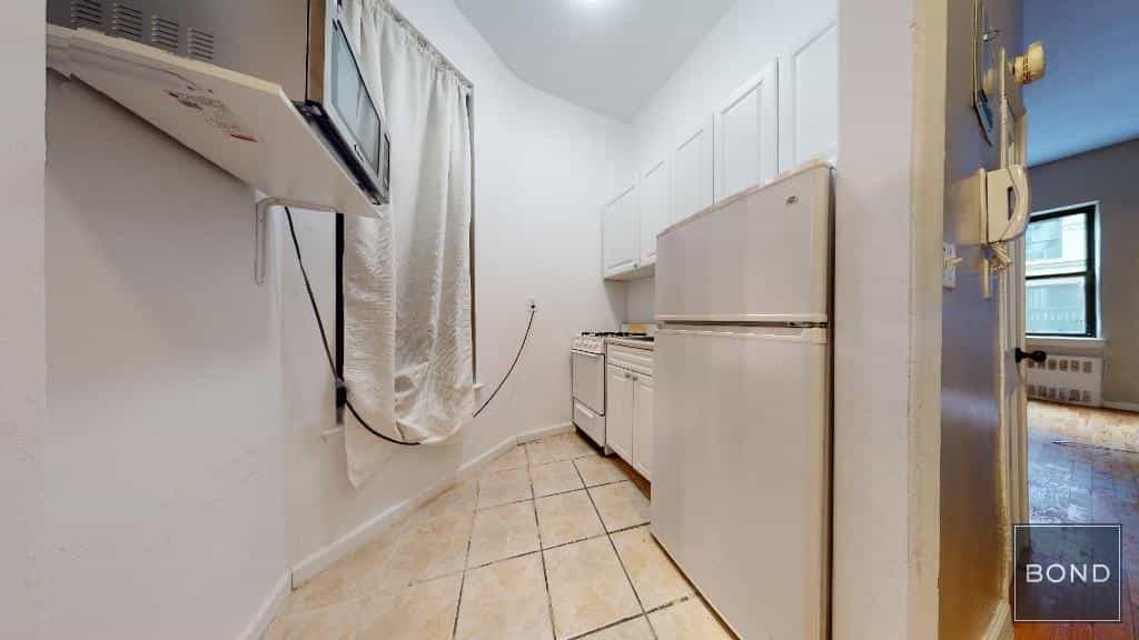 304 East 90 Street #1C, Manhattan, NY 10128 3