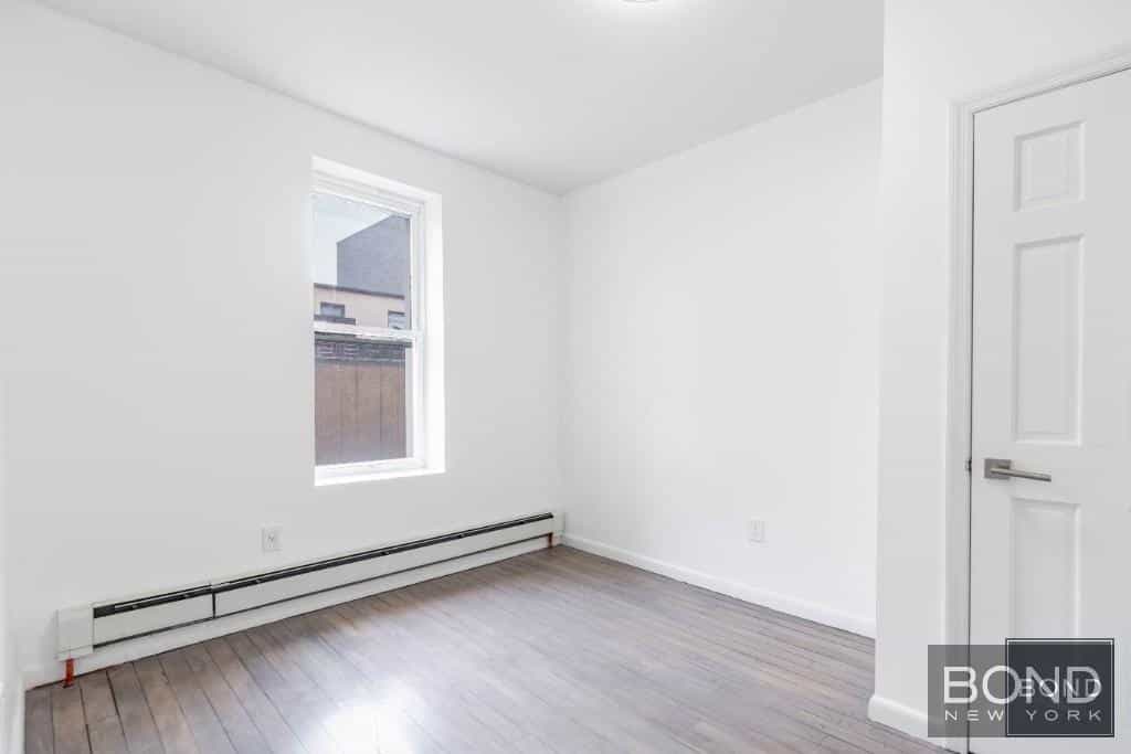 19-24 22 Drive #1A, Queens, NY 11105 3