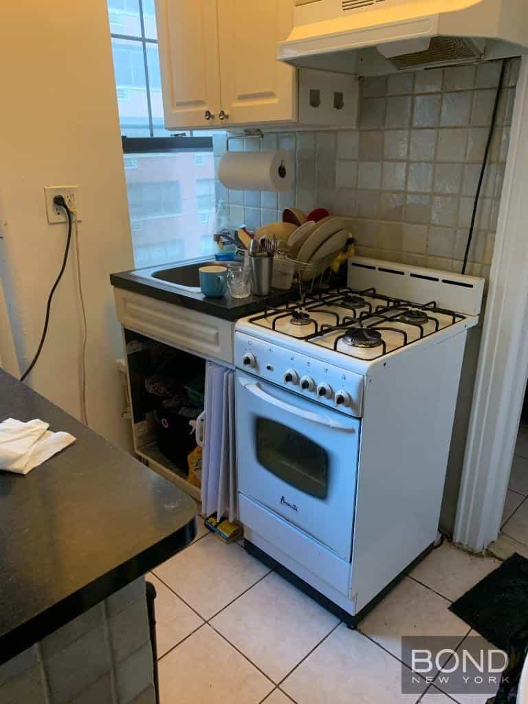 300 East 70 Street #3C, Manhattan, NY 10021 2