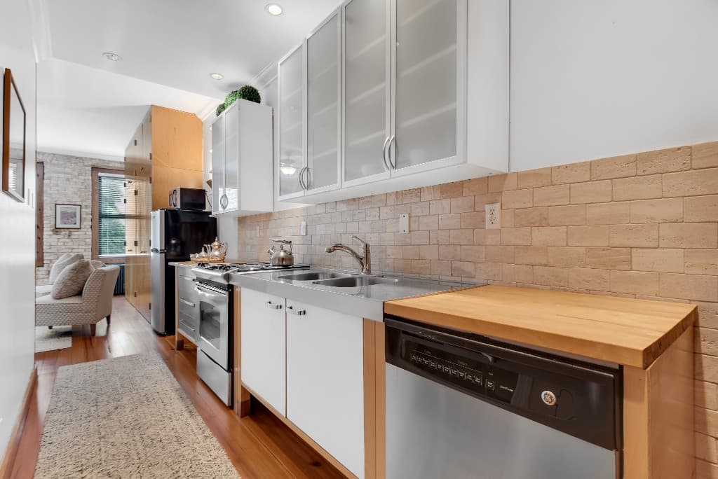 198 West 10 Street #6, Manhattan, NY 10014 - Image 4