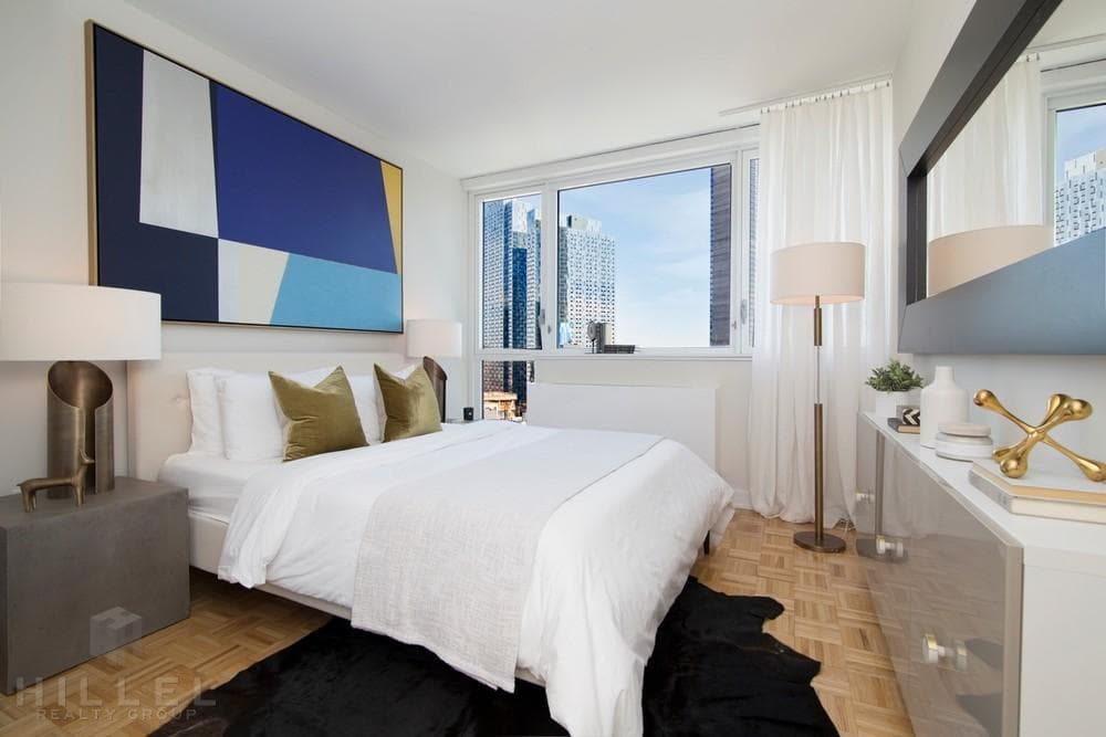 Linc LIC 43-10 Crescent Street #421, Queens, NY 11101 1