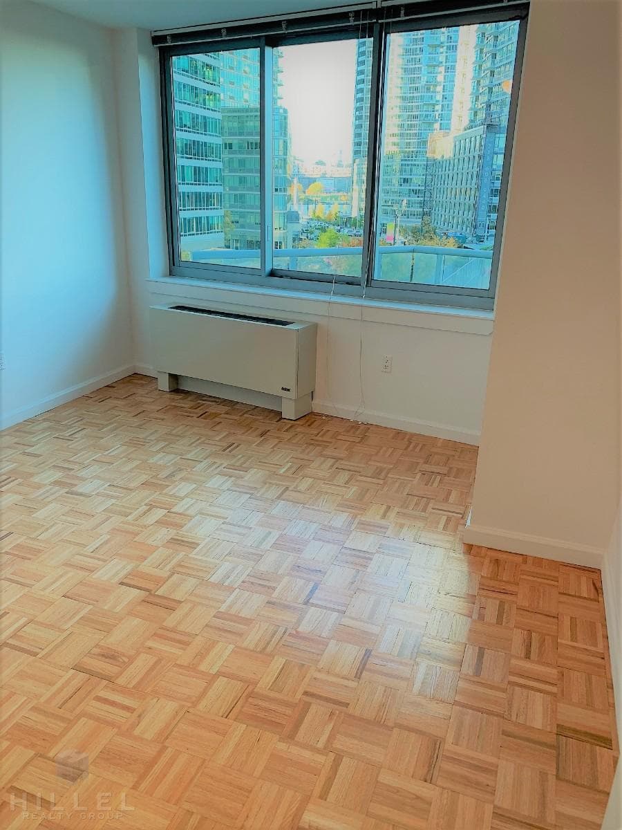 47-5 Center Boulevard #624, Queens, NY 11109 - Image 21