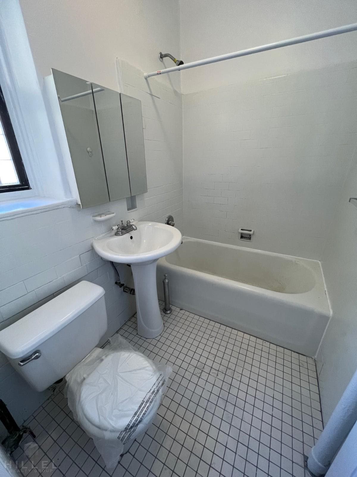 209-25 Jamaica Avenue #C4, Queens, NY 11428 9