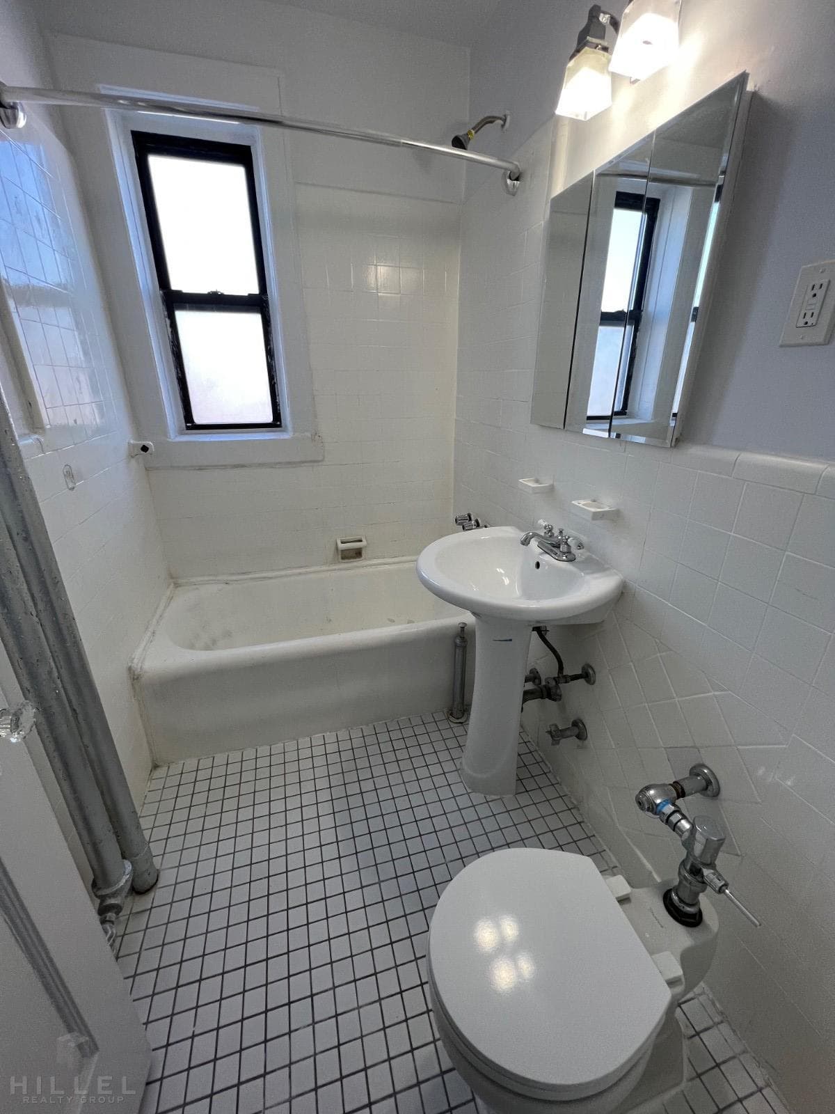 93-23 218 Street #5B, Queens, NY 11428 8