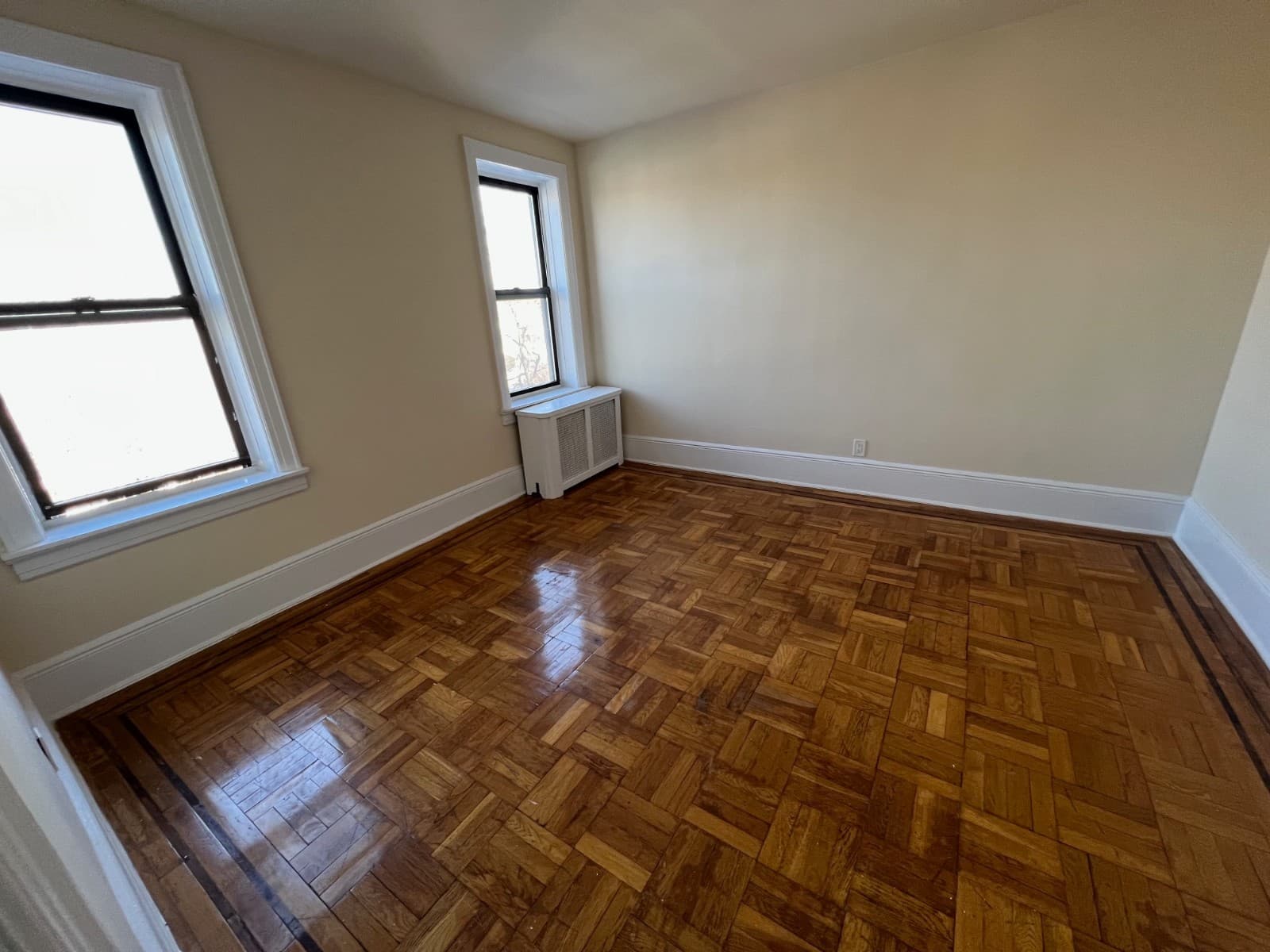 93-23 218 Street #5B, Queens, NY 11428 11