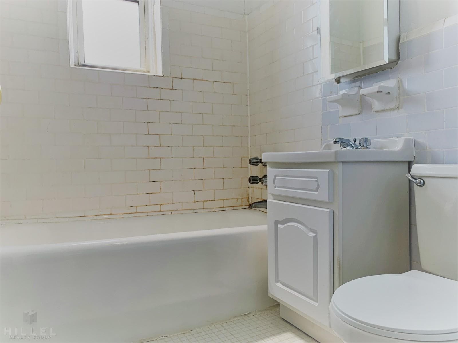 94-06 34 Road #A4, Queens, NY 11372 9