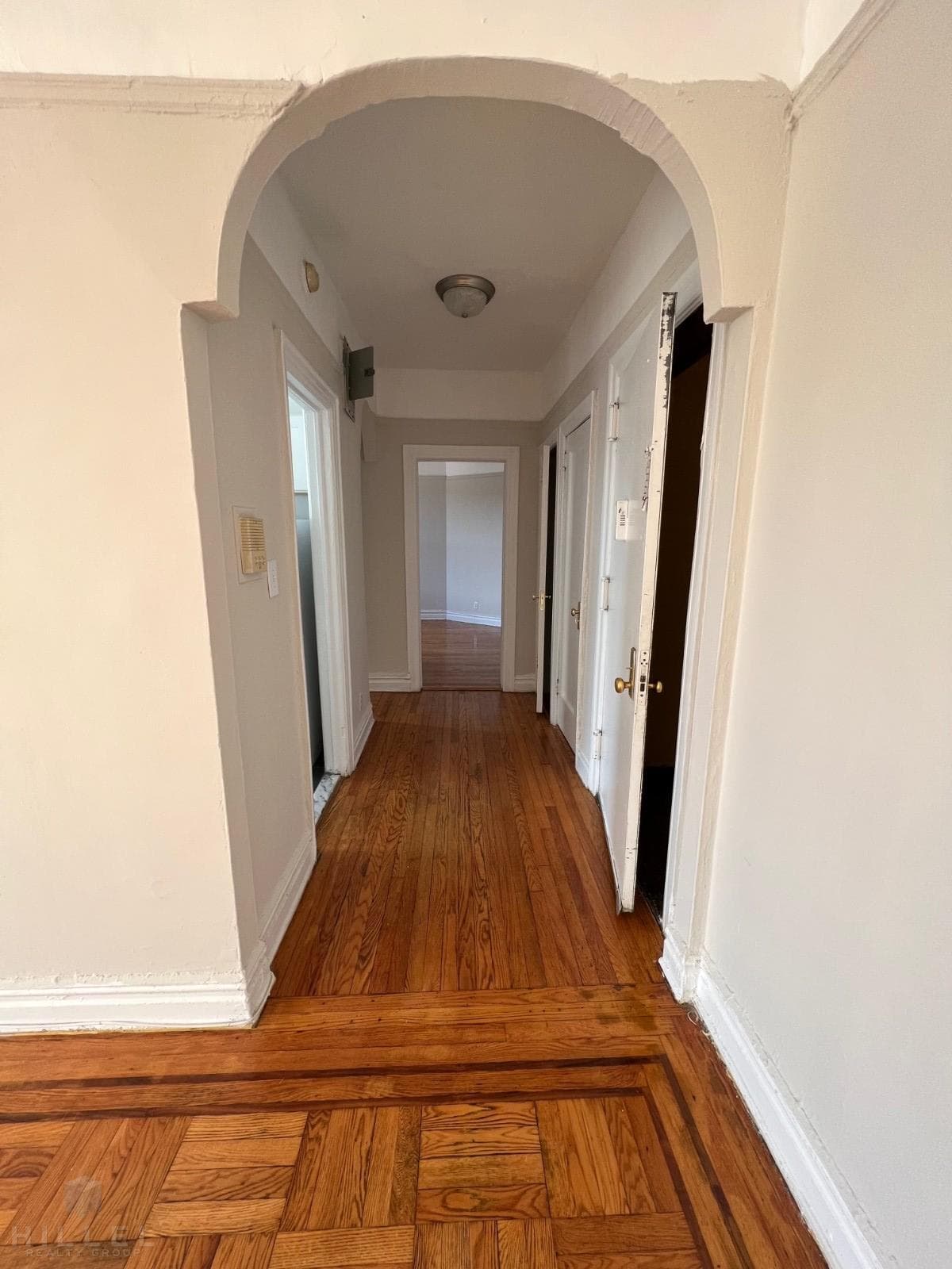 45-35 44 Street #H4, Queens, NY 11104 3