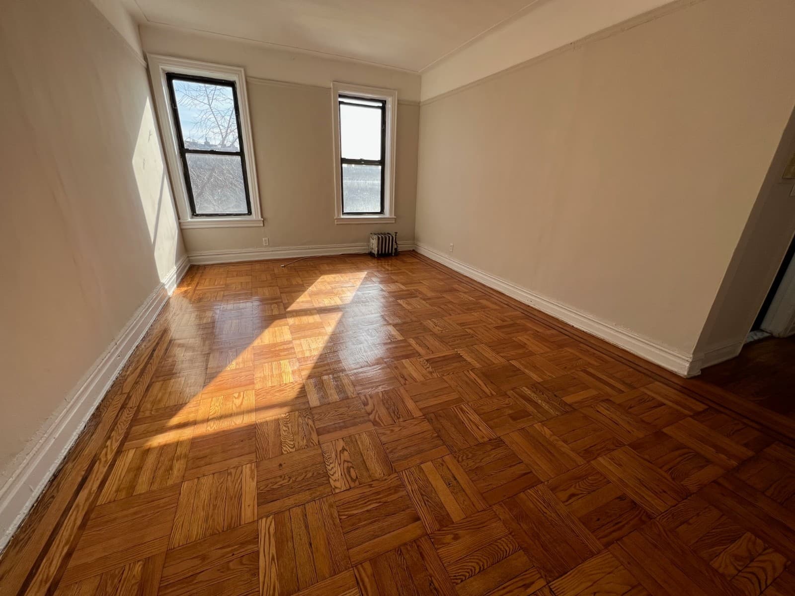 45-35 44 Street #H5, Queens, NY 11104 1