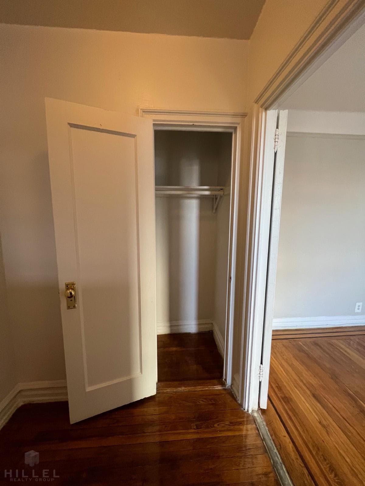 25-10 30 Road #B1, Queens, NY 11102 8